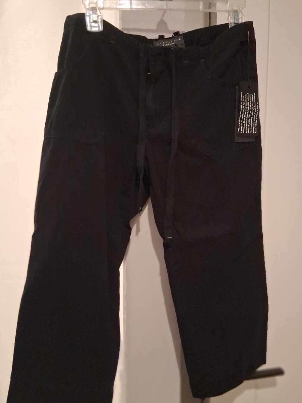 NWT Black Sanctuary LA 100% Cotton Cropped Cargo Pants size 28